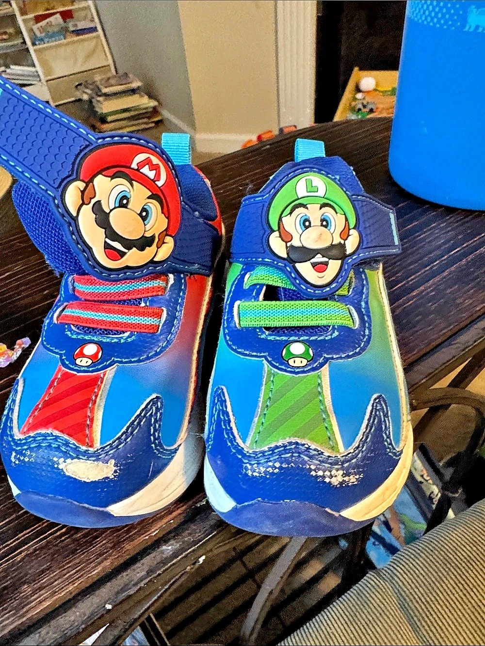 Nintendo Mario & Luigi Kids Sneakers Blue & Red Size 6